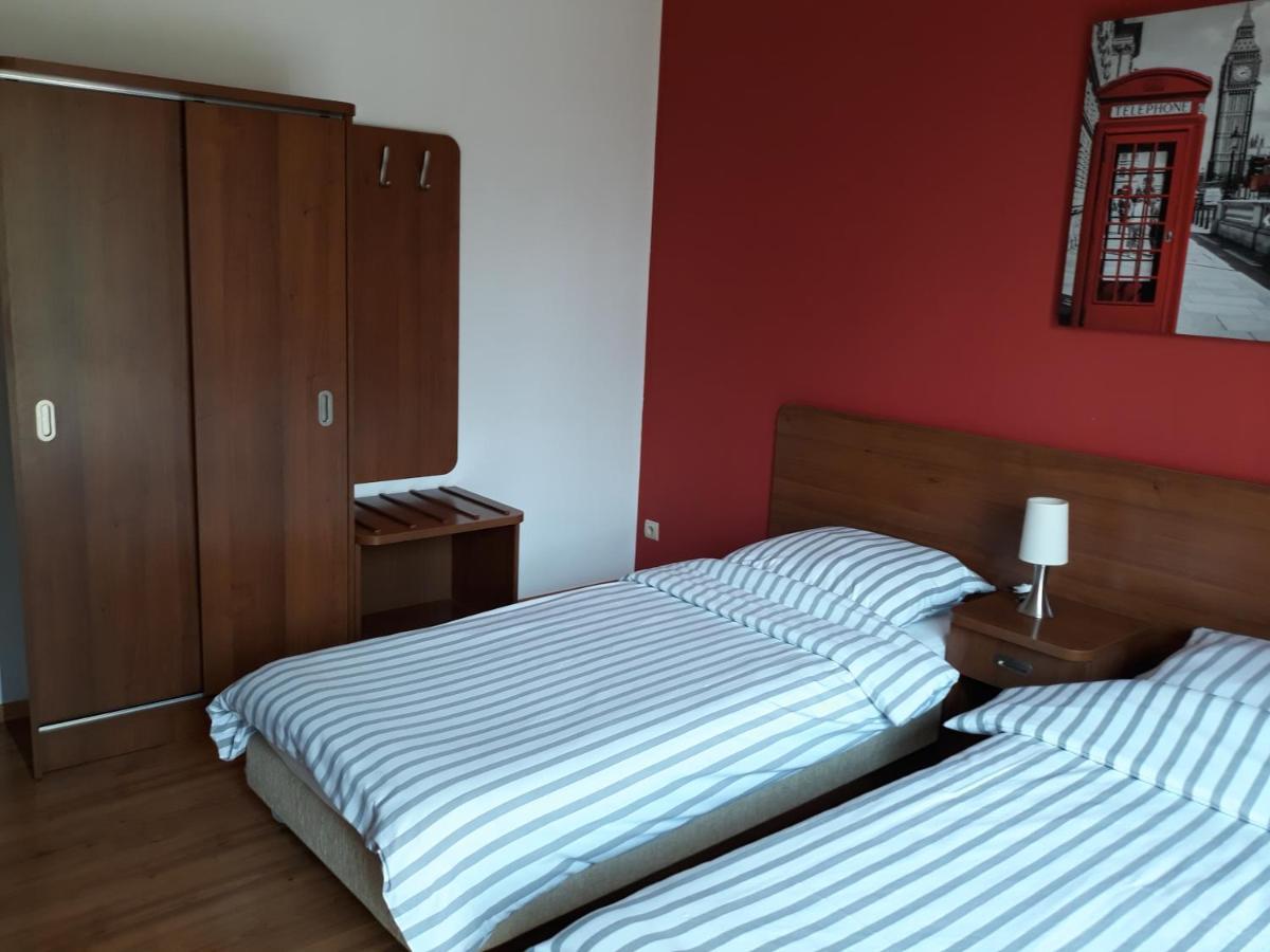 Bed & Breakfast Green Roof Rybarzowice  Exterior photo